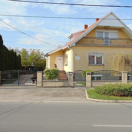 Kata vendégház Bük Exterior foto